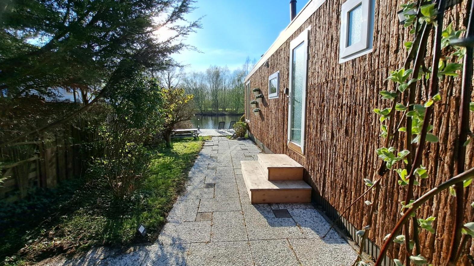 Het Witte Chalet Aan Het Water Van Monumentaal Fort Ooltgensplaat 外观 照片
